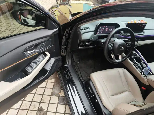 Honda Accord — Фото автомобиля 11