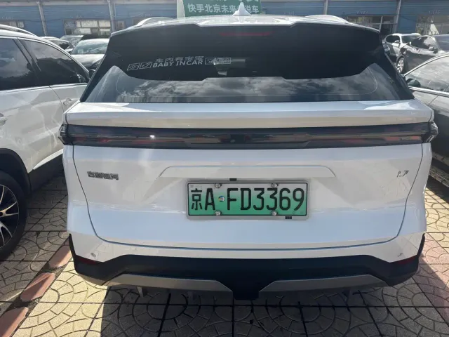 Geely Galaxy L7 — Фото автомобиля 21