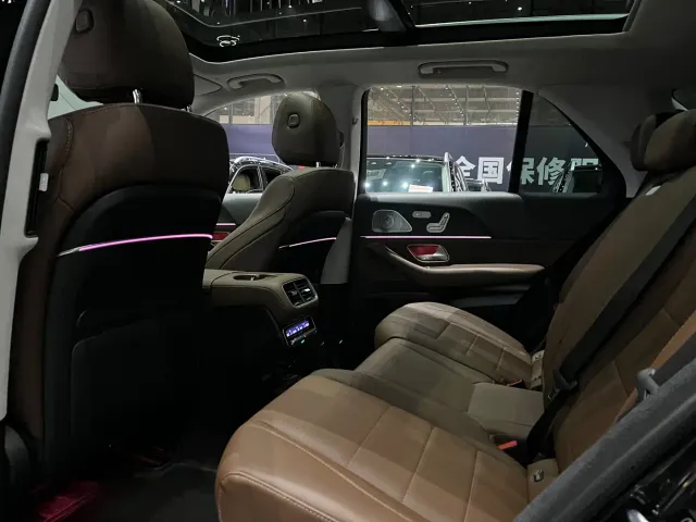 Mercedes-Benz GLE-Class — Фото автомобиля 13