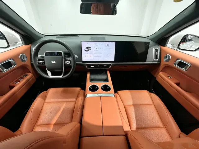 Li Auto L6 — Фото автомобиля 4