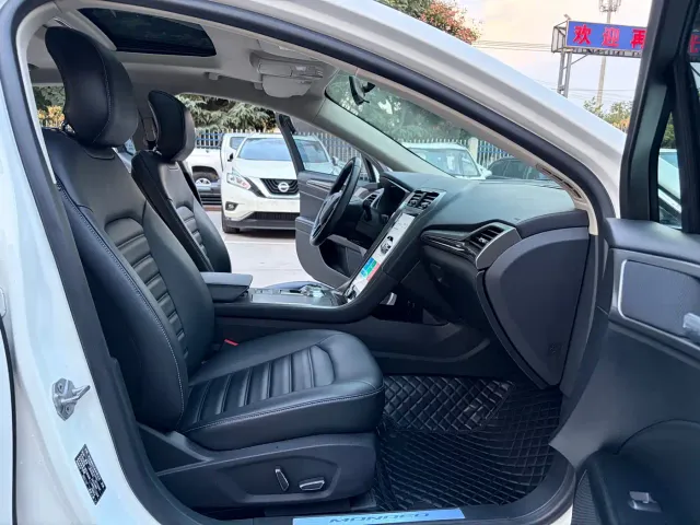 Ford Mondeo — Фото автомобиля 6