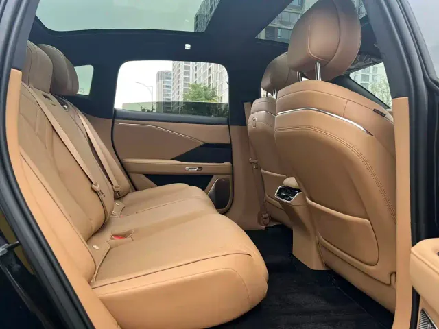 Toyota BoZhi 7 — Фото автомобиля 13