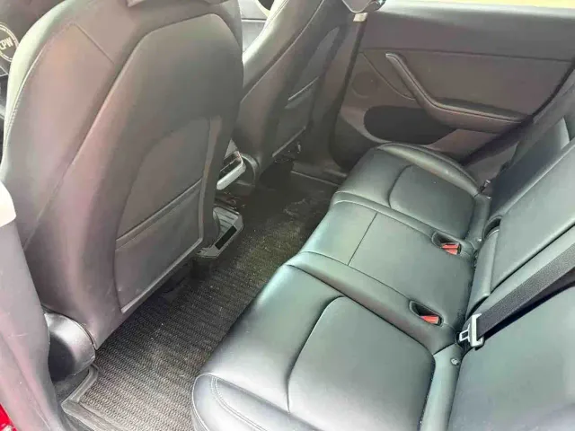 Tesla Model Y — Фото автомобиля 5