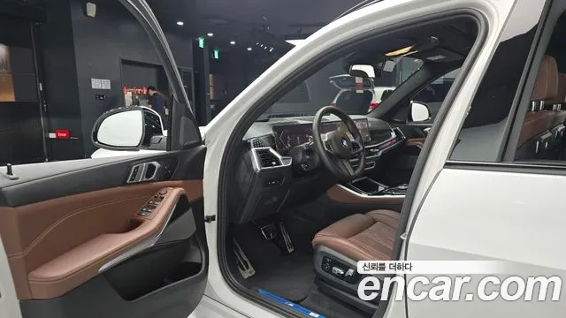 BMW X5 xDrive 40i M Sport — Фото автомобиля 9