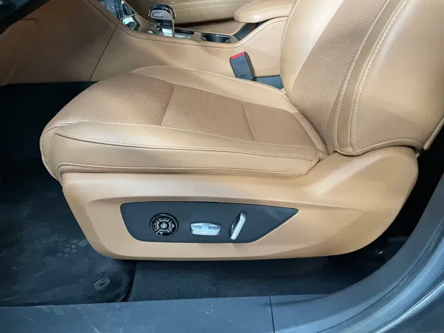 Li Auto ONE — Фото автомобиля 15