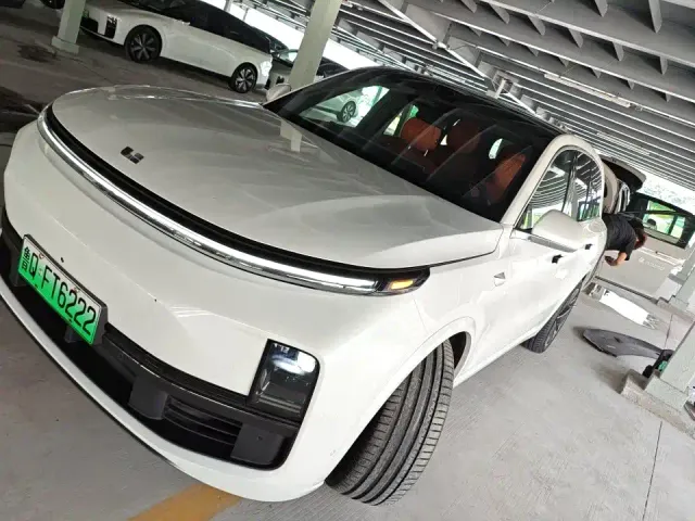 Фотография автомобиля — Li Auto L8