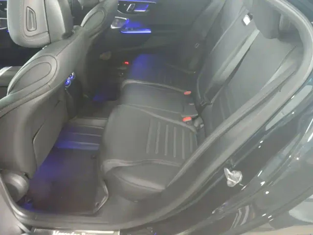 Mercedes-Benz C-Class — Фото автомобиля 16