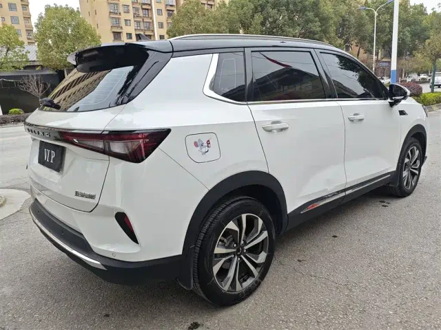Wuling Asta — Фото автомобиля 8
