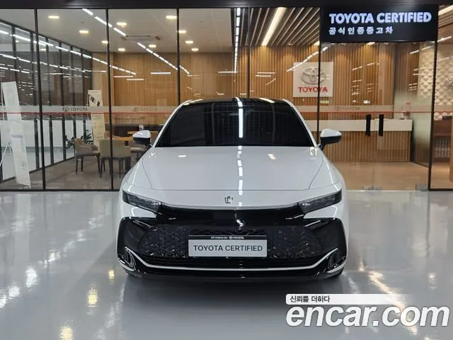 Toyota Crown — Фото автомобиля 3