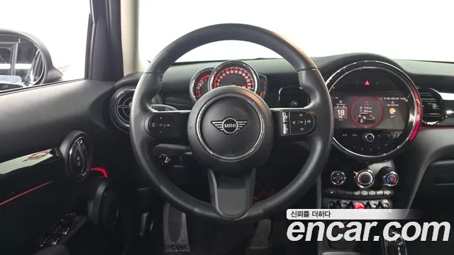 Mini Cooper Cooper 5 дверей Classic — Фото автомобиля 12