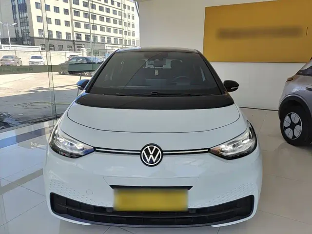 Volkswagen ID.3 — Фото автомобиля 2