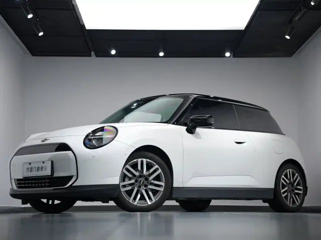 MINI Cooper — Фото автомобиля 4