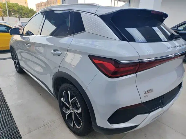 BYD Yuan PLUS — Фото автомобиля 4