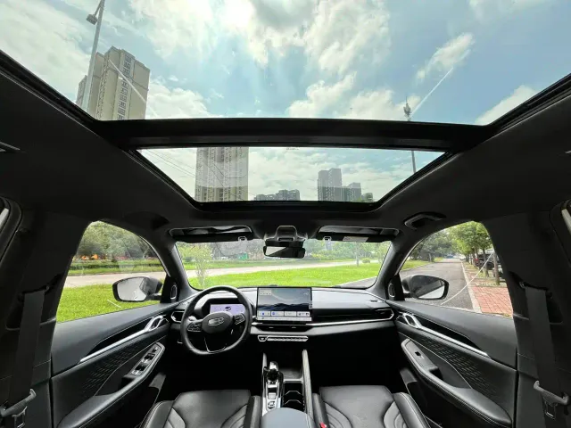 Geely Binyue — Фото автомобиля 12