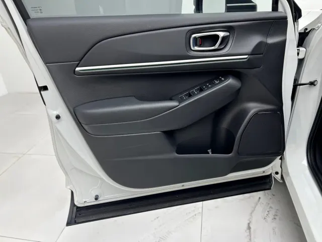 Honda e:NP1 — Фото автомобиля 11