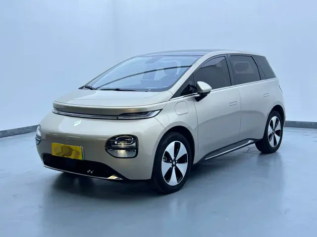 Фотография автомобиля — Baojun Cloud