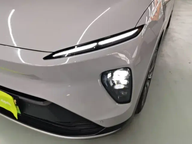 Nio ES8 — Фото автомобиля 23