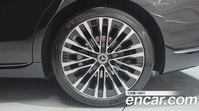 Mercedes-Benz S-Class — Фото автомобиля 18