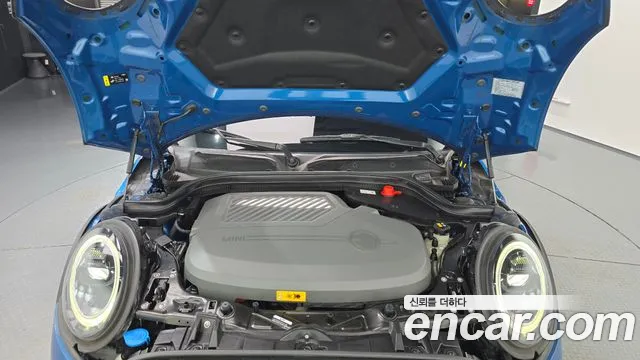 MINI Cooper Electric — Фото автомобиля 9