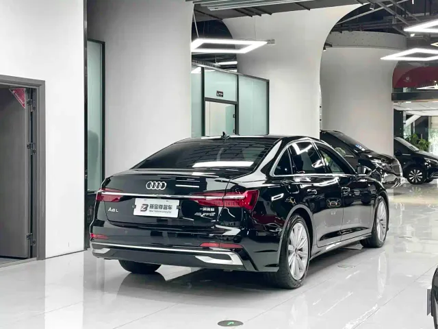 Audi A6L — Фото автомобиля 12