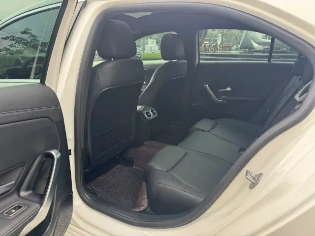 Mercedes-Benz A-Class — Фото автомобиля 9