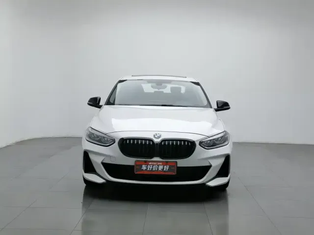 BMW BMW 1 Series 2022 125i M Sport Shadow Edition — Фото автомобиля 3