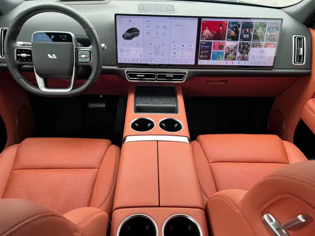 Li Auto L8 — Фото автомобиля 9