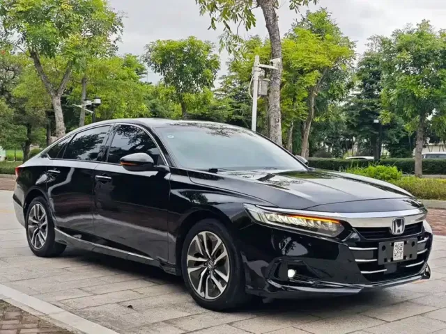 Honda Accord — Фото автомобиля 3