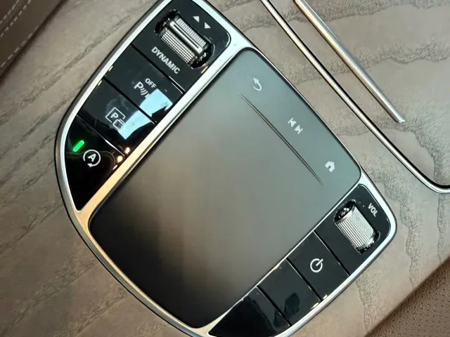 Mercedes-Benz E-Class — Фото автомобиля 7