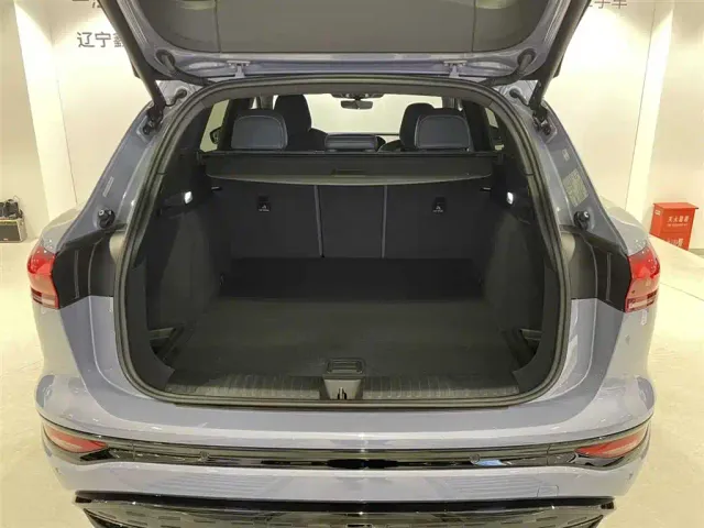 Audi Q6L e-tron — Фото автомобиля 6