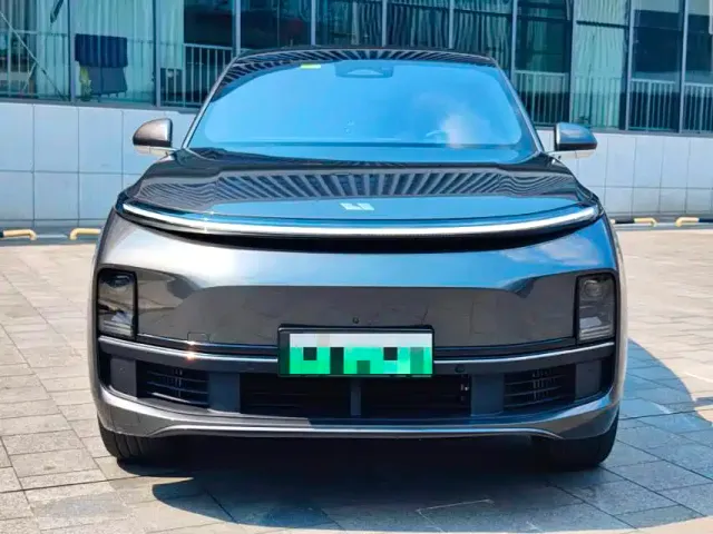 Li Auto Li L8 2023 Pro — Фото автомобиля 2