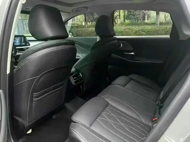 Chery Arrizo 8 — Фото автомобиля 6