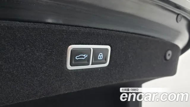 Genesis G90 Бензин 3.5 турбо AWD — Фото автомобиля 20