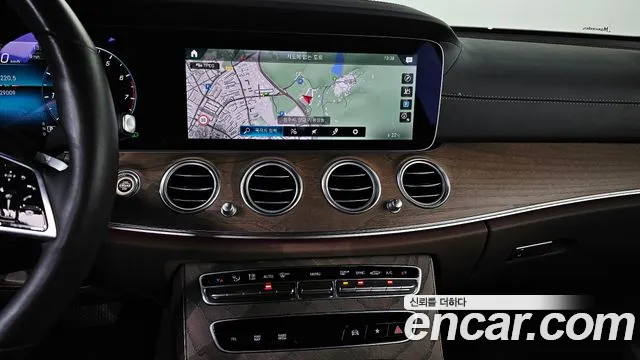 Mercedes-Benz E-Class W213 — Фото автомобиля 15