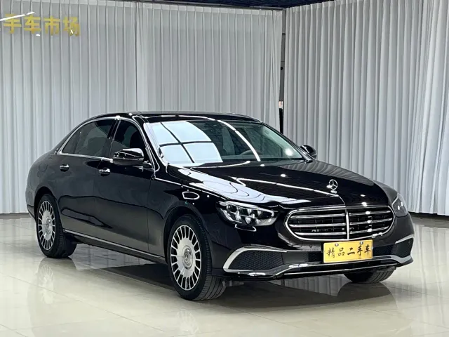 Mercedes-Benz E-Class — Фото автомобиля 2