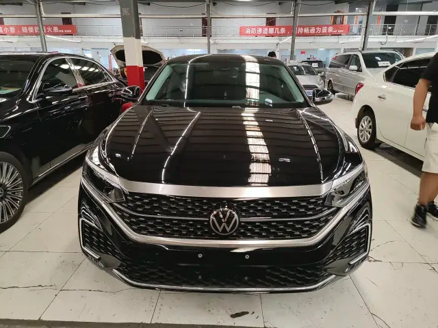 Volkswagen Passat — Фото автомобиля 2