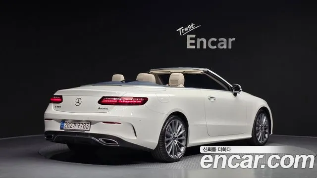 Mercedes-Benz E-Class — Фото автомобиля 2