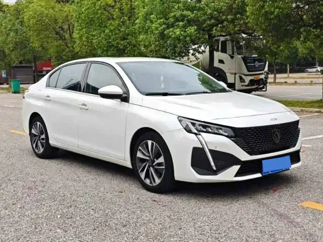 Peugeot 408 — Фото автомобиля 3