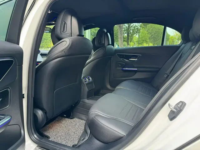 Mercedes-Benz C-Class — Фото автомобиля 5