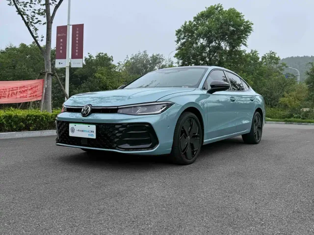 Фотография автомобиля — Volkswagen Passat