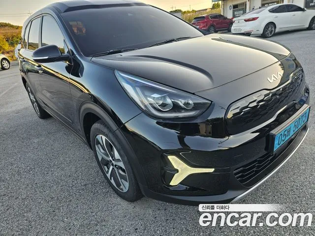 Kia Niro — Фото автомобиля 16