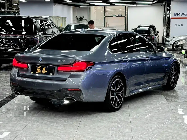 BMW 5 Series — Фото автомобиля 7