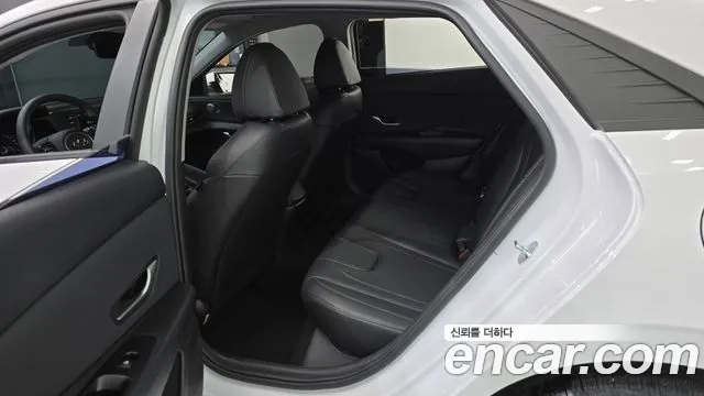 Hyundai AVANTE Avante (CN7) — Фото автомобиля 25
