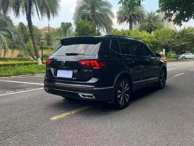 Volkswagen Tiguan L — Фото автомобиля 7
