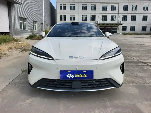 BYD Seal 07 DM-i — Фото автомобиля 2