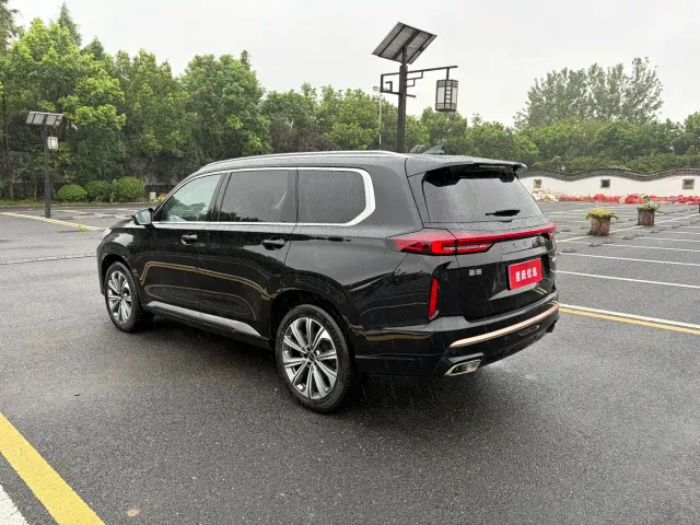 Exeed VX — Фото автомобиля 10