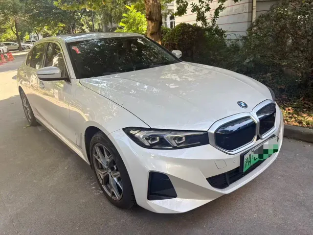 BMW i3 — Фото автомобиля 3