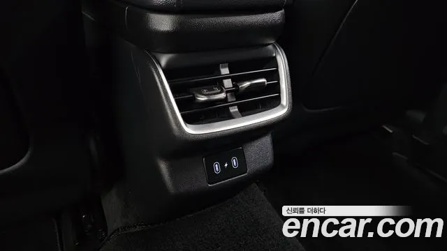 Hyundai Grandeur GN7 — Фото автомобиля 30