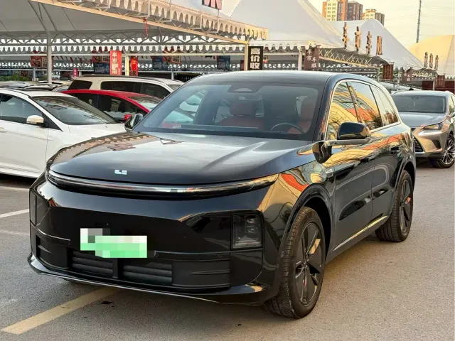Li Auto L6 — Фото автомобиля 3