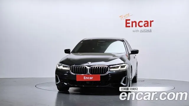 BMW 5 Series G30 — Фото автомобиля 3